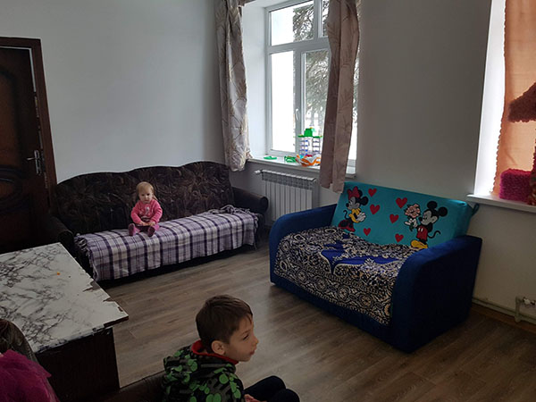 Another 12 families of internally displaced persons have been provided with social housing under USIF V Project