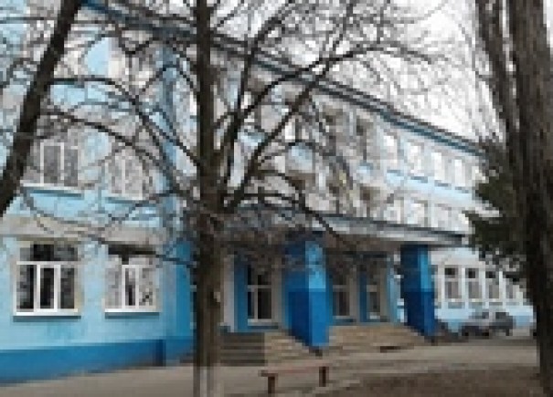 У школі Комиш-Зорі замінено всі вікна на енергозберігаючі