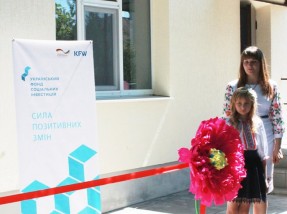У Комиш-Зорі відкрито будинок з соціальними квартирами для ВПО